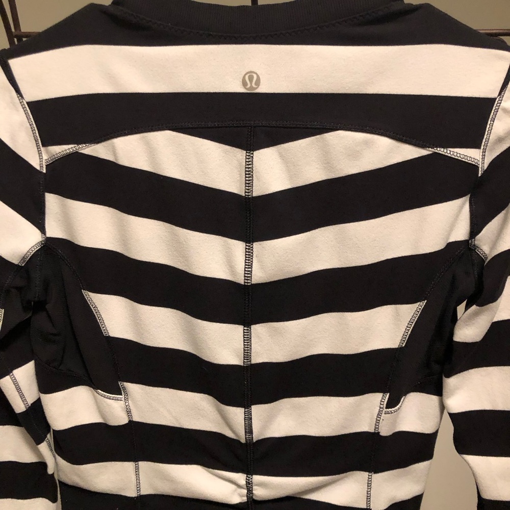 Lululemon Base Runner - Picture 6 of 7